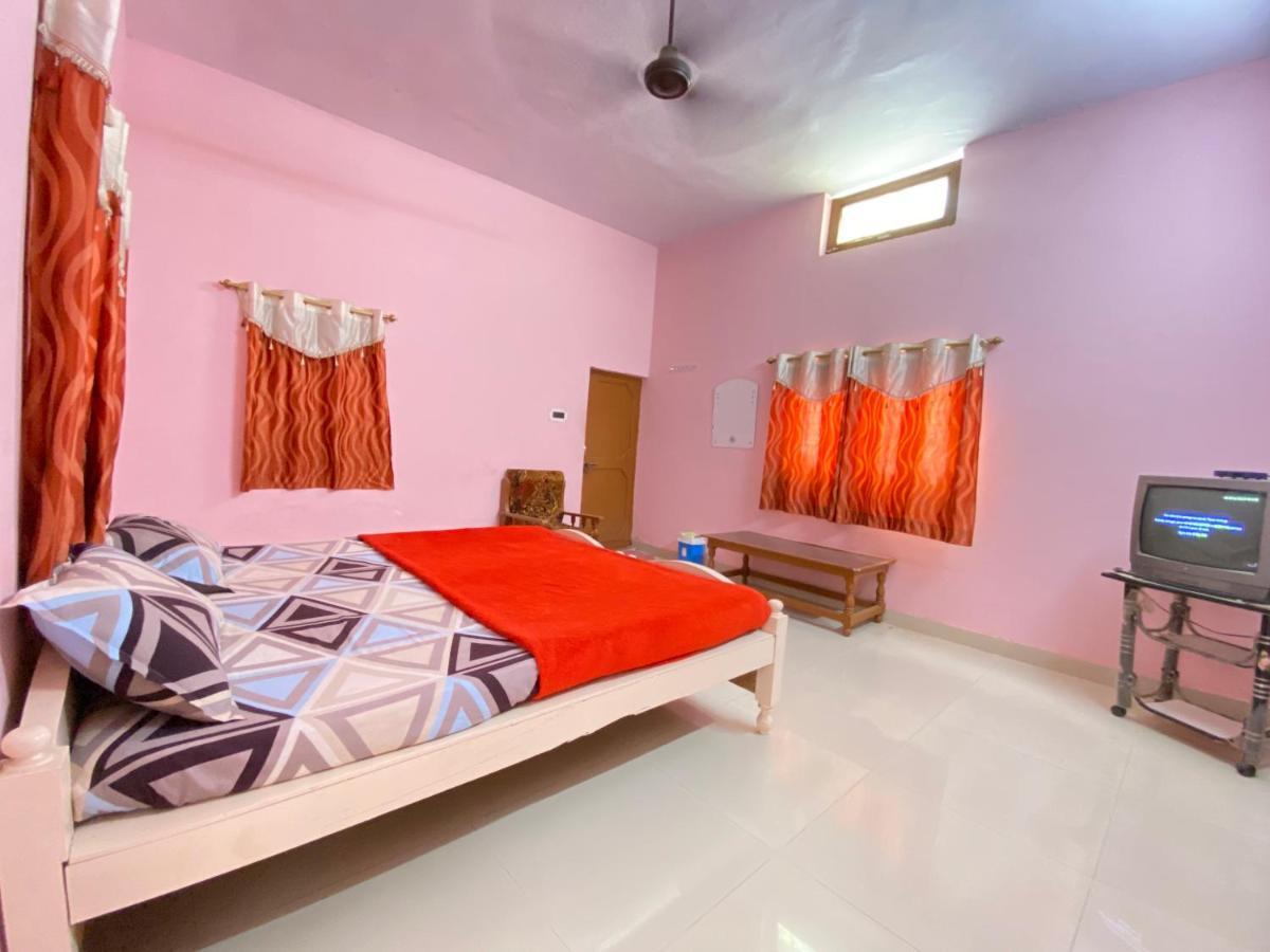 Hotel Shri Mahant Orchha 5 Mint Walking From Ram Raja Temple エクステリア 写真