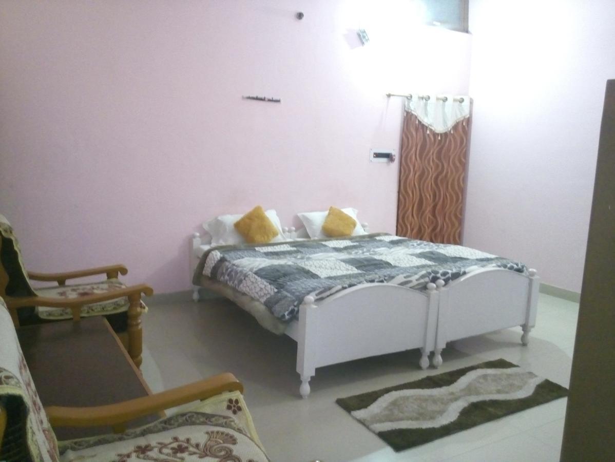 Hotel Shri Mahant Orchha 5 Mint Walking From Ram Raja Temple エクステリア 写真